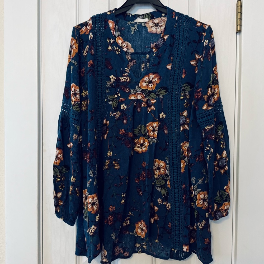 Altar’s State Teal Floral Boho‎ Blouse Size L Lace Trim Long Sleeve Peasant Top